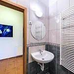 At The Synagogue - Jewish Quarter Apartment Budapest