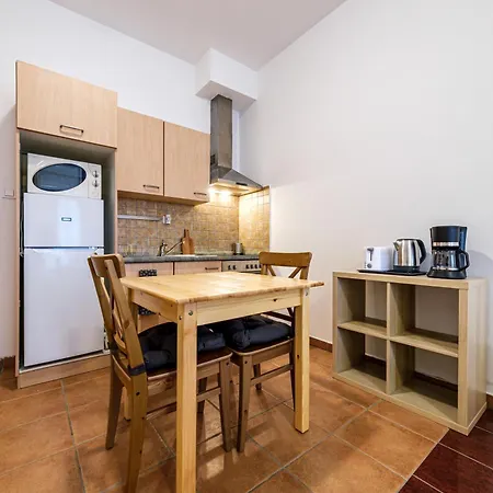 At The Synagogue - Jewish Quarter Apartment Budapest